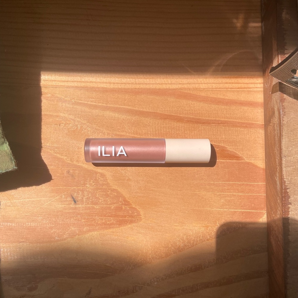 ILIA Liquid Powder Eye Tint NWOB
